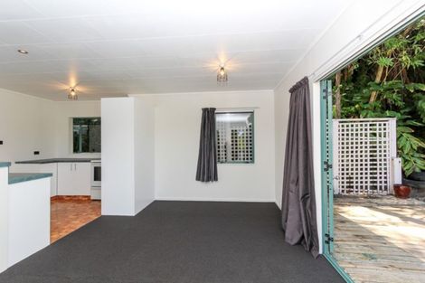 Photo of property in 89b Poplar Grove, Whalers Gate, New Plymouth, 4310