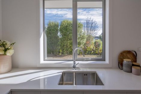 Photo of property in 25 Barry Curtis Place, Levin, 5510