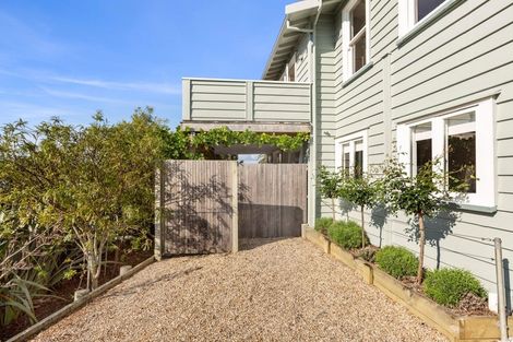 Photo of property in 2 Government Road, Raglan, 3225