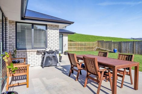 Photo of property in 32 Larlin Drive, Hawera, 4675
