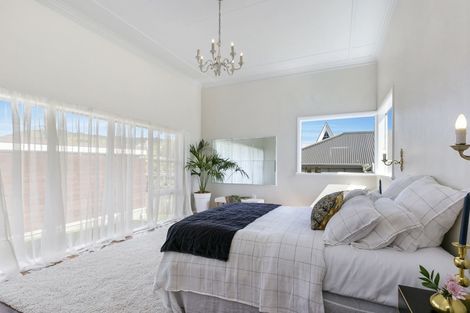 Photo of property in 198 Karori Road, Karori, Wellington, 6012