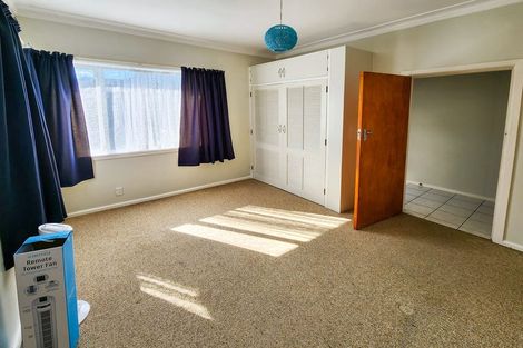 Photo of property in 215 Mayfair Avenue, Mayfair, Hastings, 4122