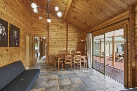 Photo of property in 280 Corbett Road, Paraite, New Plymouth, 4373