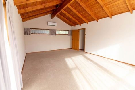 Photo of property in 85 Kennedy Avenue, Forrest Hill, Auckland, 0620