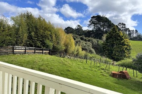 Photo of property in 57 Candia Road, Henderson Valley, Auckland, 0614