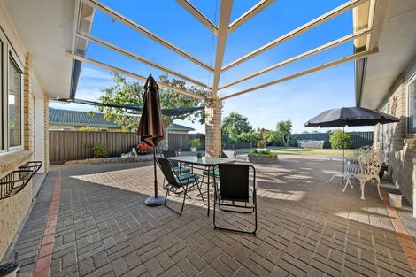 Photo of property in 17 Flora Place, Wattle Downs, Auckland, 2103
