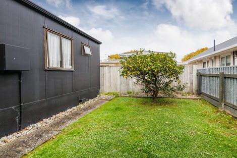 Photo of property in 2a Hendon Place, West End, Palmerston North, 4412