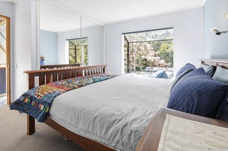 Photo of property in 20 Amapur Drive, Khandallah, Wellington, 6035