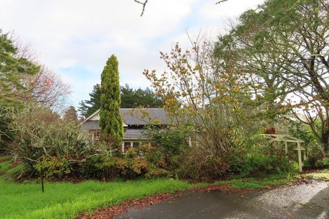 Photo of property in 1008 East Coast Road, Fairview Heights, Auckland, 0630