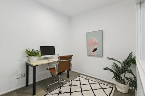 Photo of property in 44 Saddleback Grove, Karori, Wellington, 6012