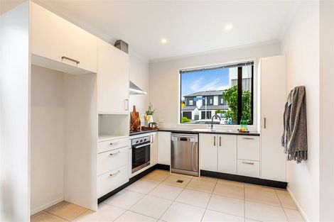 Photo of property in 10 Frank Gill Road, Hobsonville, Auckland, 0616