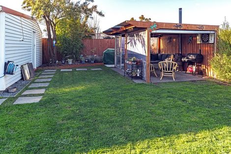 Photo of property in 8 Tenby Place, Avondale, Christchurch, 8061