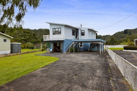 Photo of property in 21 Hills Road, Tongaporutu, Urenui, 4378
