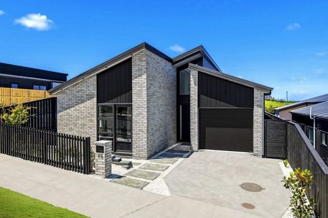 Photo of property in 76 Huanui Drive, Wainui, 0992