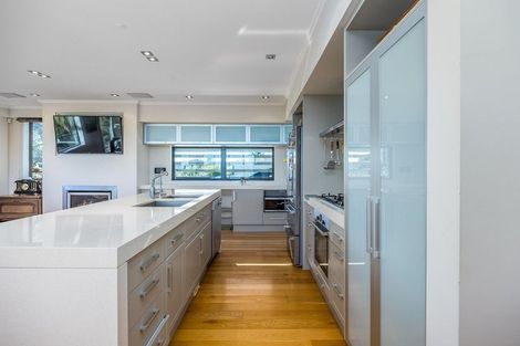 Photo of property in 106 Hillcrest Road, Hatfields Beach, Orewa, 0931