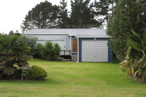 Photo of property in 150 Ocean Beach Road, Tairua, 3508