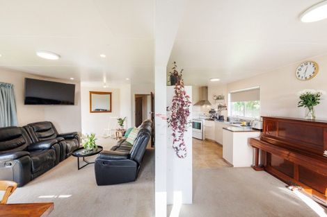 Photo of property in 12 Capri Place, Awapuni, Palmerston North, 4412