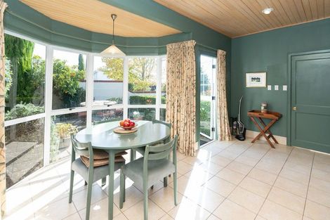 Photo of property in 145 Clarence Street, Hamilton Lake, Hamilton, 3204