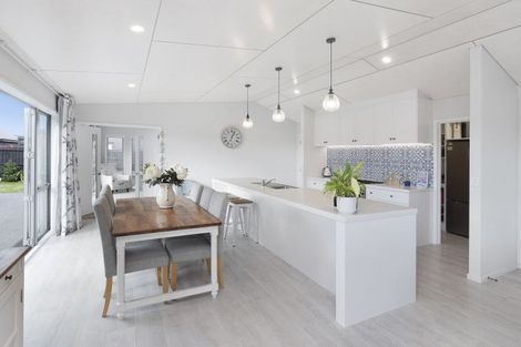 Photo of property in 117 Prestons Park Drive, Marshland, Christchurch, 8083