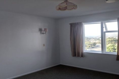 Photo of property in 32 Arapiko Street, Johnsonville, Wellington, 6037