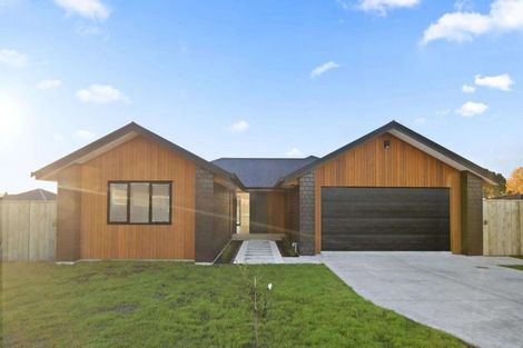 Photo of property in 9 Booker Drive, Tuakau, 2121
