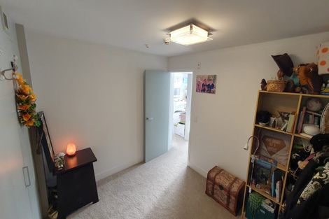 Photo of property in The Capital, 26/370 Oriental Parade, Oriental Bay, Wellington, 6011