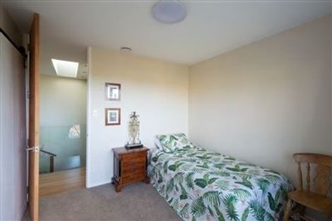 Photo of property in 26 Aotearoa Terrace, Murrays Bay, Auckland, 0630