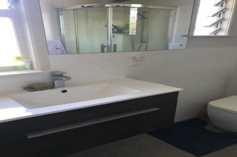 Photo of property in 145 Hutchinsons Road, Bucklands Beach, Auckland, 2014