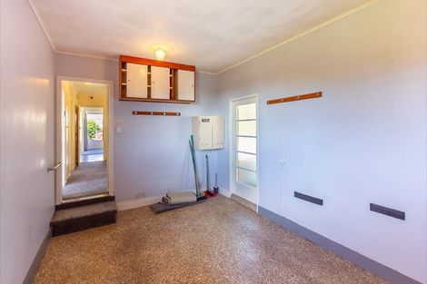 Photo of property in 6 Leatham Avenue, Strandon, New Plymouth, 4312