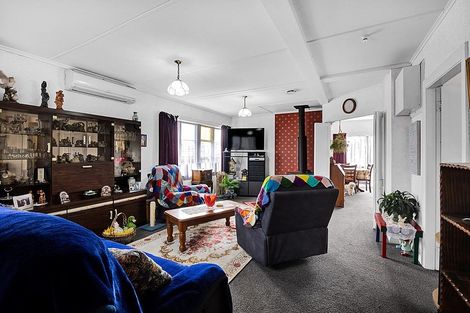 Photo of property in 70 London Street, Eltham, 4322