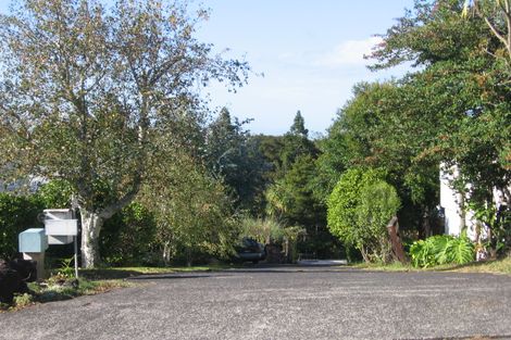 Photo of property in 18 Raymond Terrace, Northcote, Auckland, 0627