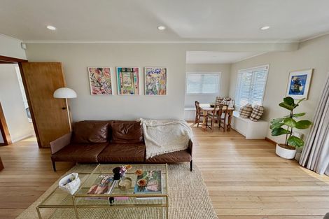 Photo of property in 3 Alma Street, Te Atatu South, Auckland, 0610