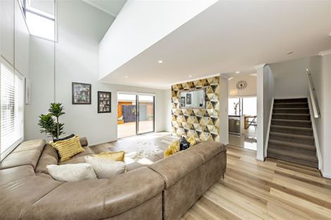 Photo of property in 17 Hirimate Place, Flat Bush, Auckland, 2019