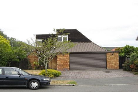 Photo of property in 2 Regalwood Close, Parklands, Christchurch, 8083
