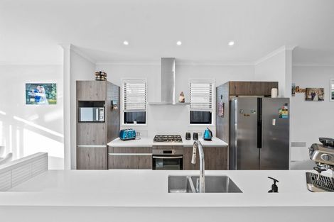 Photo of property in 6a Nohoanga Road, Karaka, Papakura, 2113