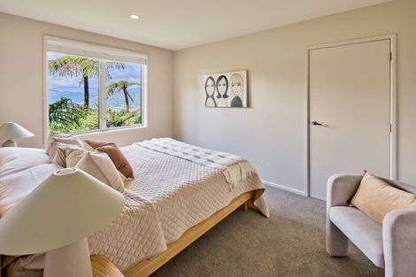 Photo of property in 21 Arahiwi Grove, Tirohanga, Lower Hutt, 5010