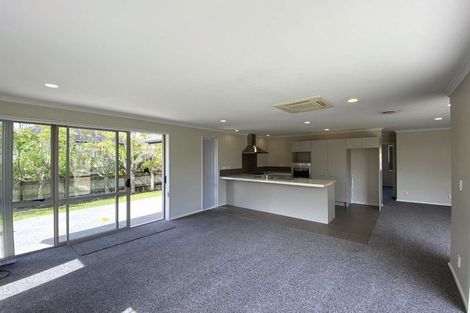 Photo of property in 46 Huntington Park Drive, Greenhithe, Auckland, 0632