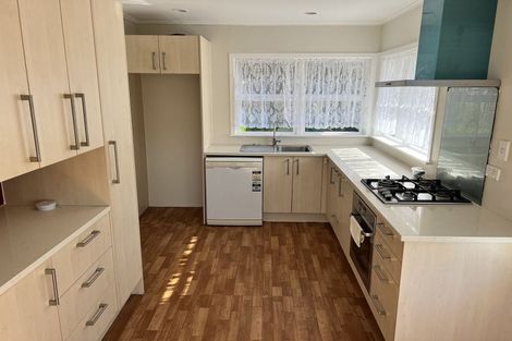 Photo of property in 48 Bruce Road, Glenfield, Auckland, 0629