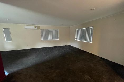 Photo of property in 648 Massey Road, Mangere, Auckland, 2022