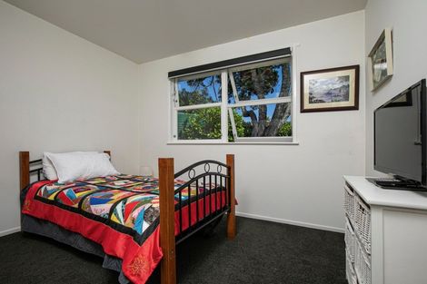 Photo of property in 6 Fairway Avenue, Red Beach, 0932