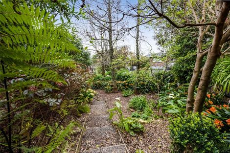 Photo of property in 54 Karina Road, Merrilands, New Plymouth, 4312