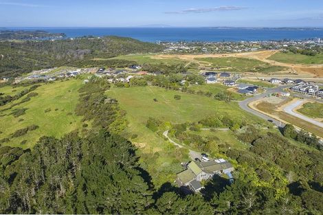 Photo of property in 60 Sunnyheights Road, Orewa, 0931