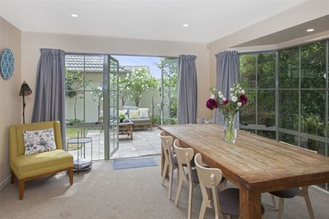 Photo of property in 2c Chislehurst Place, Bryndwr, Christchurch, 8052