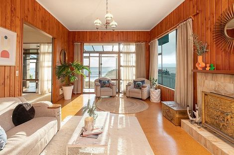 Photo of property in 14 Kirkway, Raumati Beach, Paraparaumu, 5032