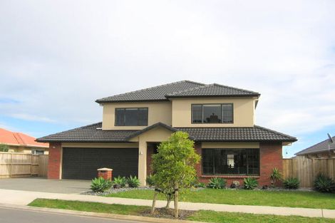 Photo of property in 5 Fernloche Place, Flat Bush, Auckland, 2016