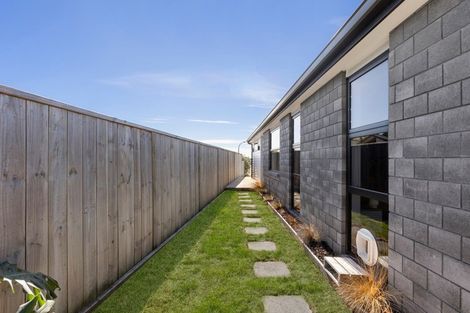 Photo of property in 64 Franks Way, Papamoa Beach, Papamoa, 3118