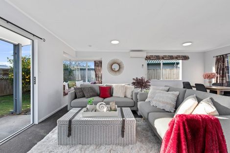 Photo of property in 9 Emery Place, Papamoa Beach, Papamoa, 3118