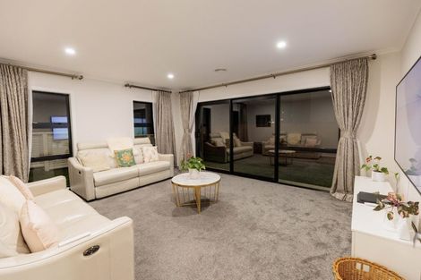 Photo of property in 150 Amesbury Drive, Churton Park, Wellington, 6037