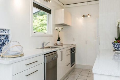 Photo of property in 11 Shortland Place, Havelock North, 4130