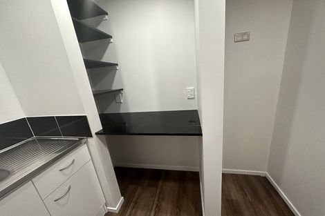 Photo of property in 77e Colwill Road, Massey, Auckland, 0614